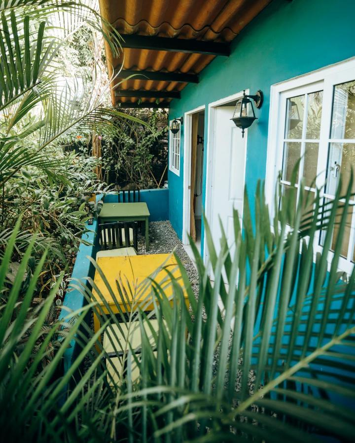 Hostal & Cafe Travelers Santiago Eksteriør billede